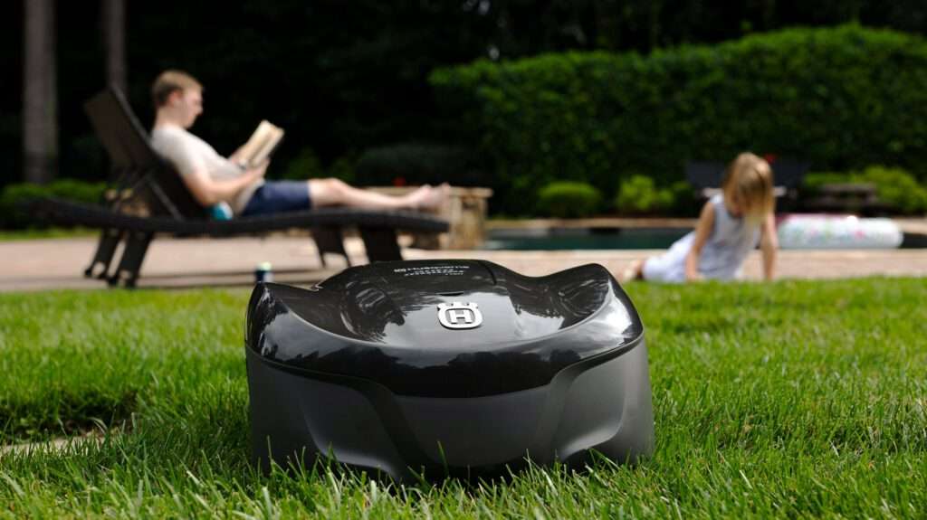 Plasteschaf Fachgeschäft für Husqvarna & Stihl Weinböhla Mähroboter Bewässerung Forst- und Gartentechnik